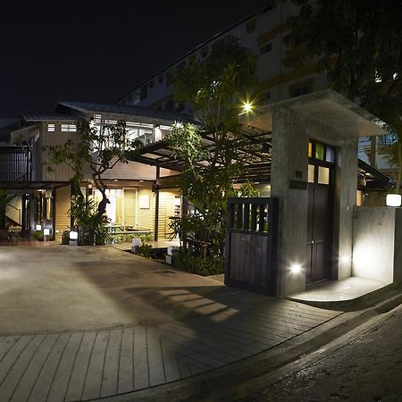 Uncle Loy'S Boutique House Hotel Bangkok Exterior photo