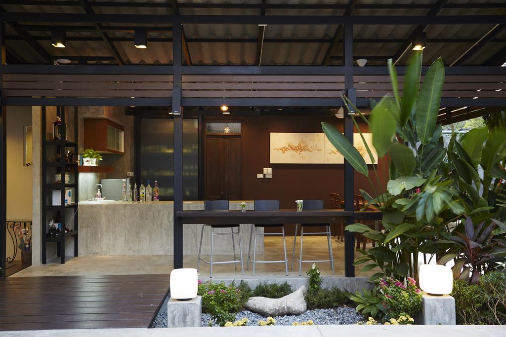 Uncle Loy'S Boutique House Hotel Bangkok Exterior photo